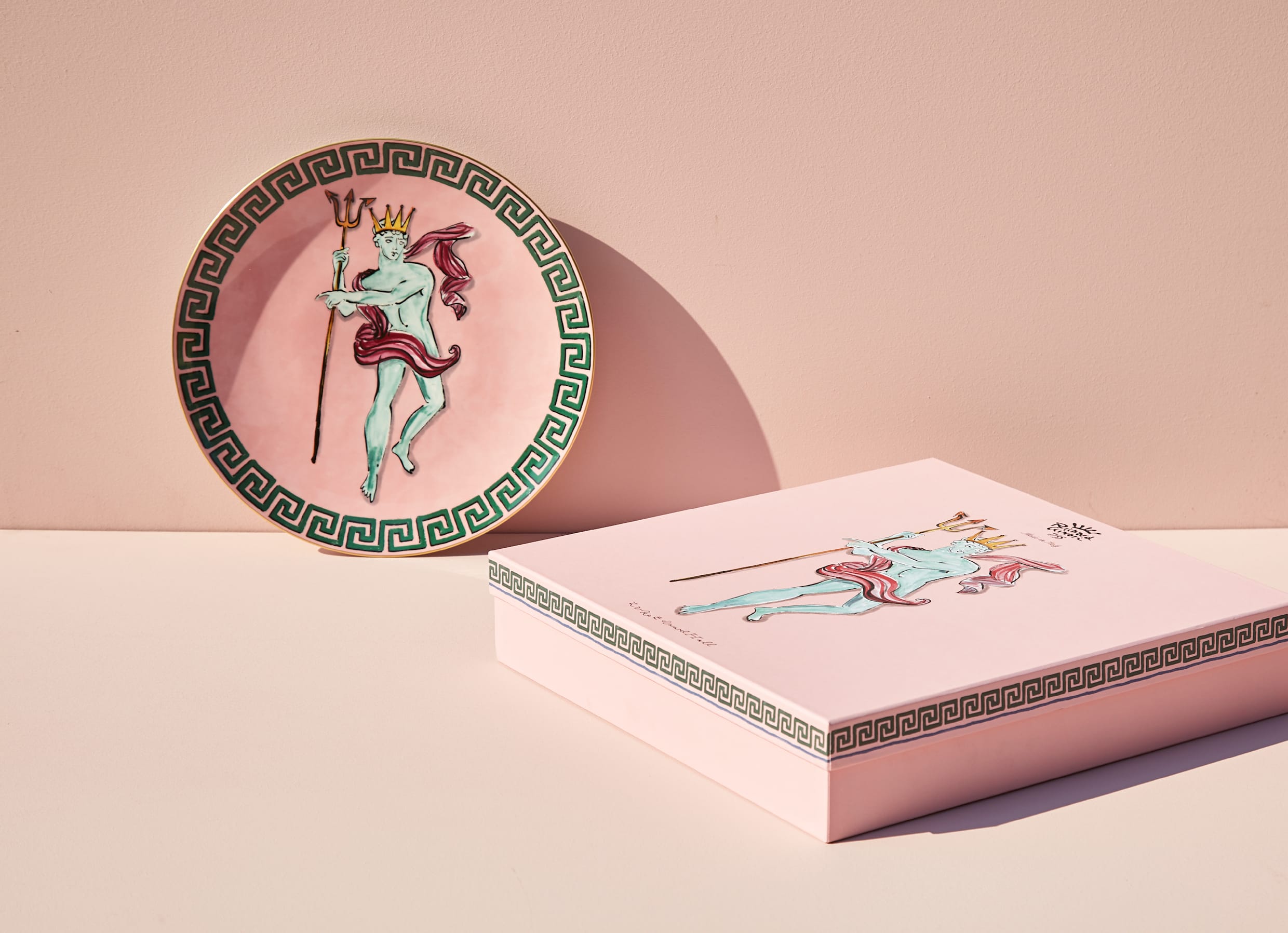 Pink centerpiece and charger plate | GINORI 1735